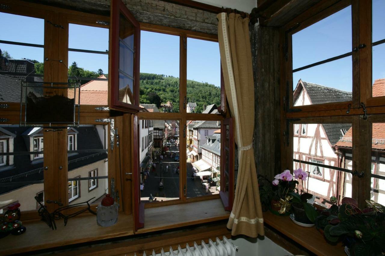 Hotel Zum Riesen - Aelteste Fuerstenherberge Deutschlands Miltenberg Bagian luar foto